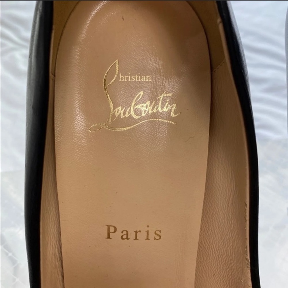 Christian Louboutin black round toe pumps *SALE* - Picture 9 of 10
